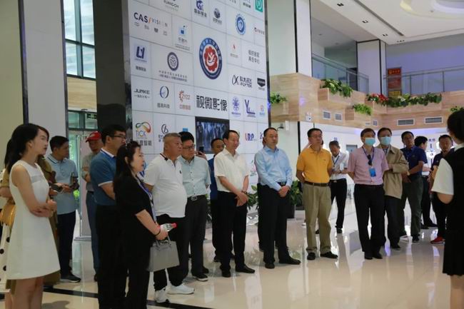 1626079052832910.jpg 640.webp (15).jpg